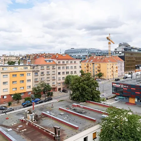 Blueground Pankrac View Spacious Near Offices Prg-113 Appartement Prague