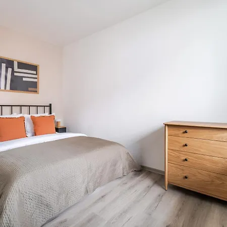 Blueground Pankrac View Spacious Near Offices Prg-113 * Prague