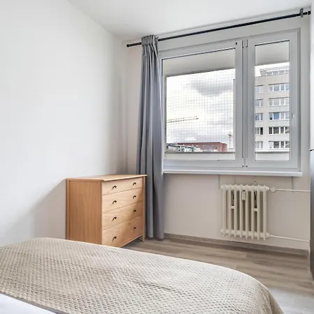 Blueground Pankrac View Spacious Near Offices Prg-113 * Prague