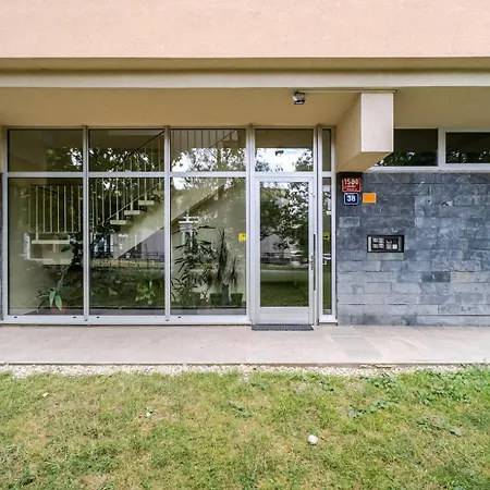 Blueground Pankrac View Spacious Near Offices Prg-113 *