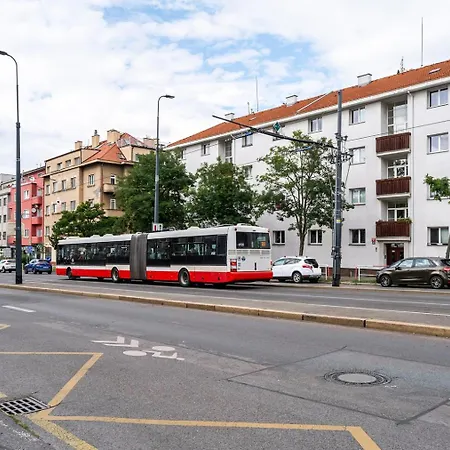 Blueground Pankrac View Spacious Near Offices Prg-113 Appartement
